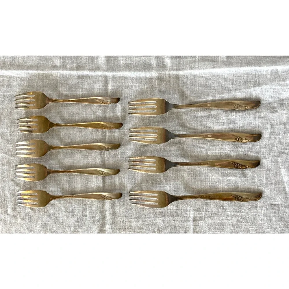 35 PC WM Rogers International Exquisite Reinforced Silverplate w Iced Tea Spoons